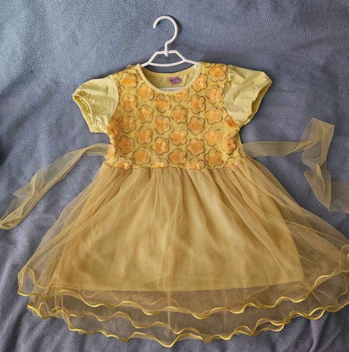 Платье нарядное праздничное