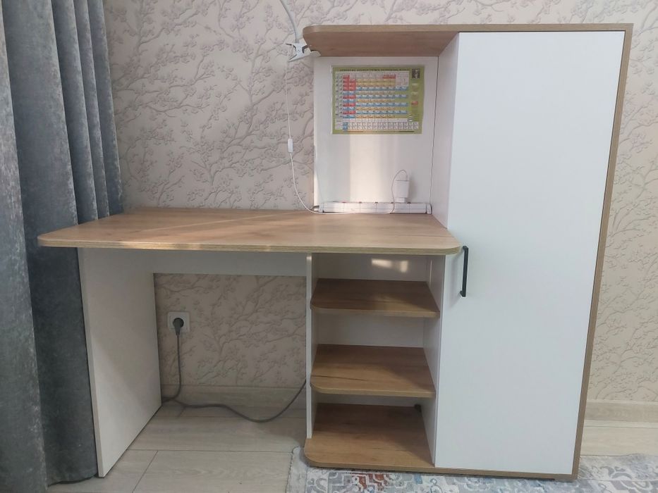 Продам стол для школьника