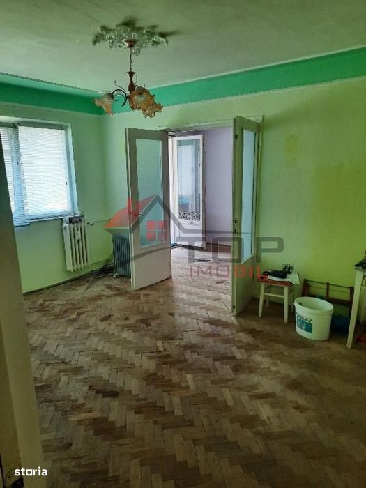 Etaj 1 - Alexandru Familial, 2 camere model cu geam la baie, liber