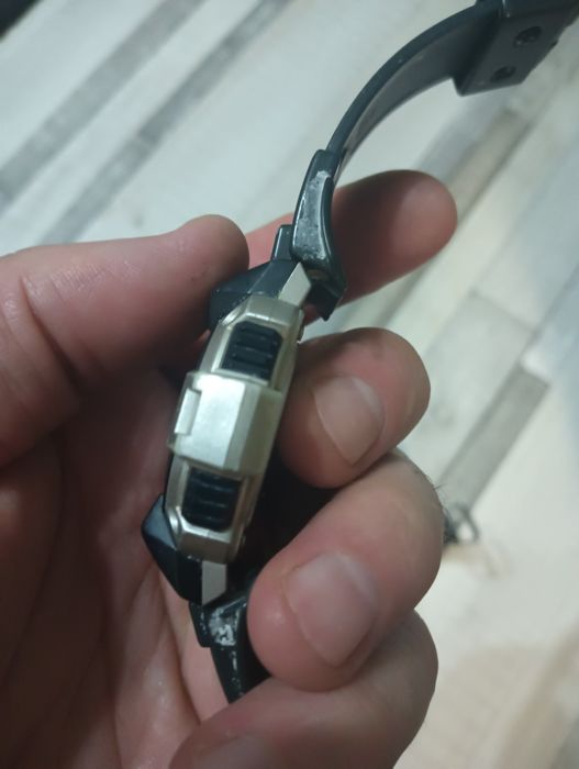 Vând două ceasuri casio