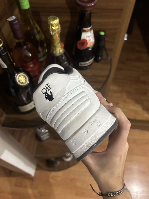 Off white out of office 42