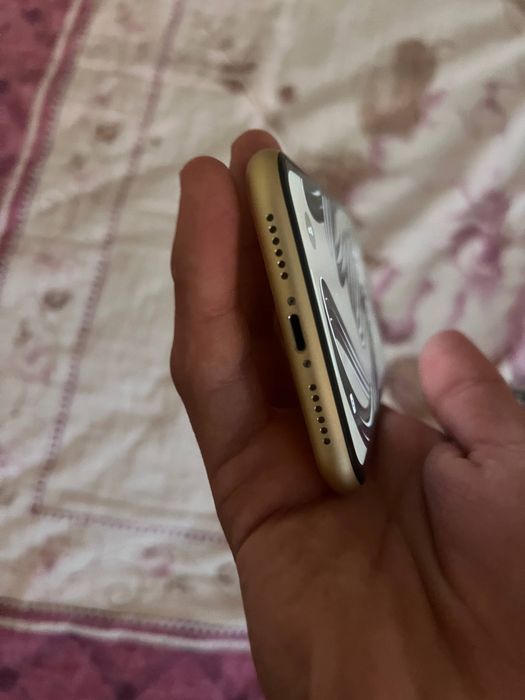 Iphone XR 128gb KH/A 76%yomkist ochilmagan telefon