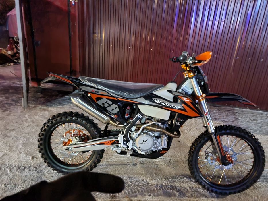 Мотоцикл Gr8 / Hengjian