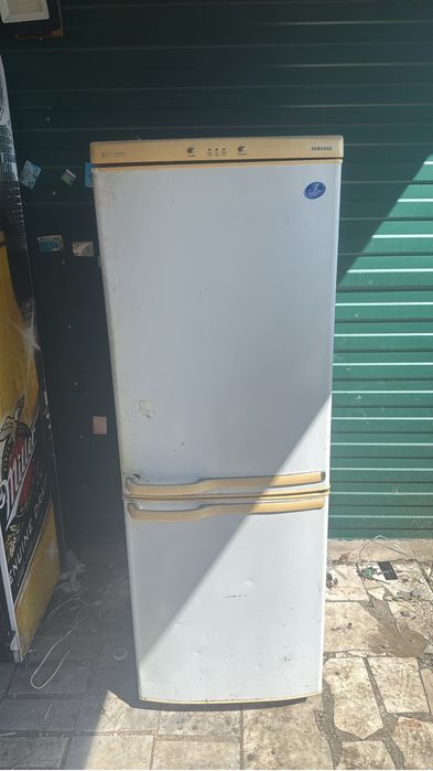 Продам холодильник Samsung