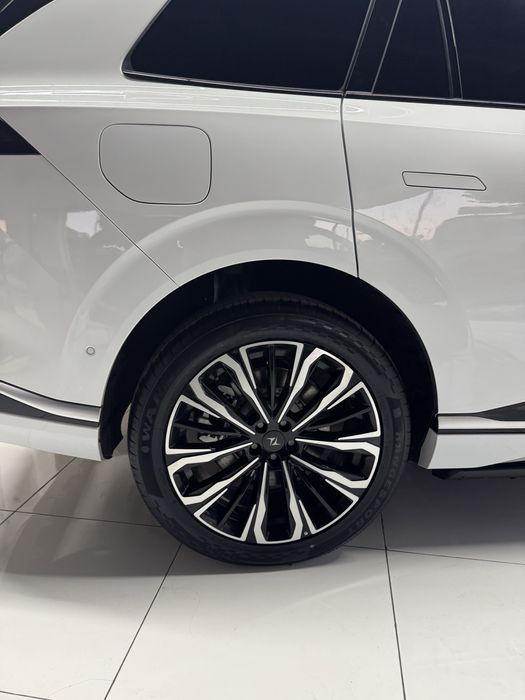 Dongfeng 008 hybrid 2025/26