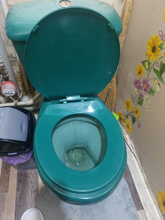 Продам унитаз б/у