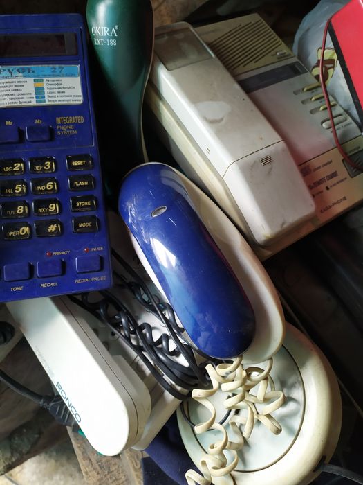 Продам стационарные телефоны.