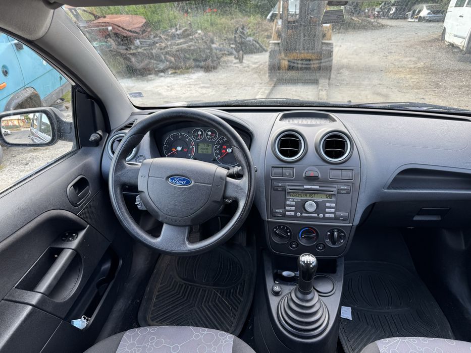 Ford Fiesta 1.4tdci 68hp 2005г На Части