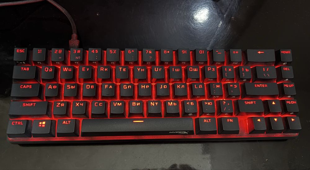 Продам механическую клавиатуру HyperX