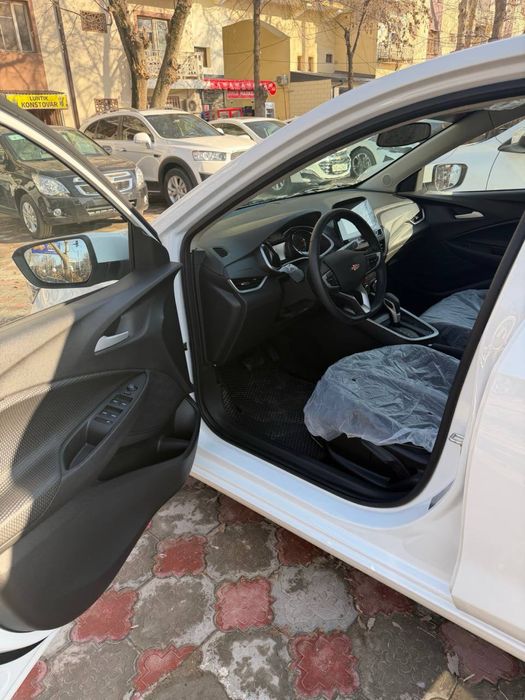 Onix ltz  2025 yili  oq