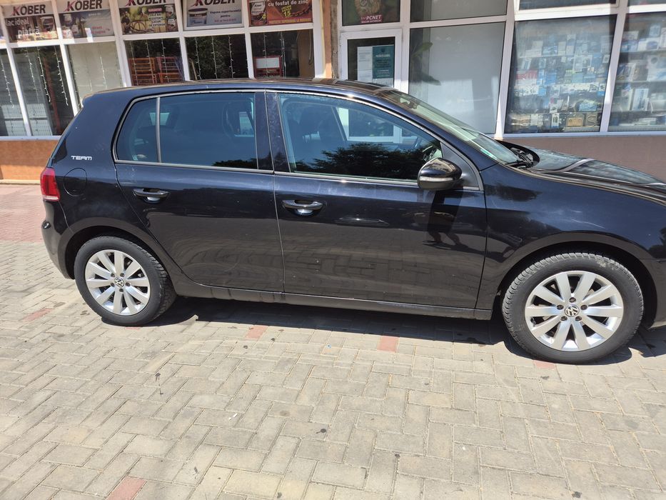 VOLKSWAGEN Golf 2011 — imagine 2
