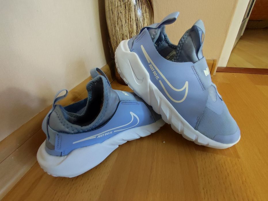 Маратонки Nike uk 5 eur 38