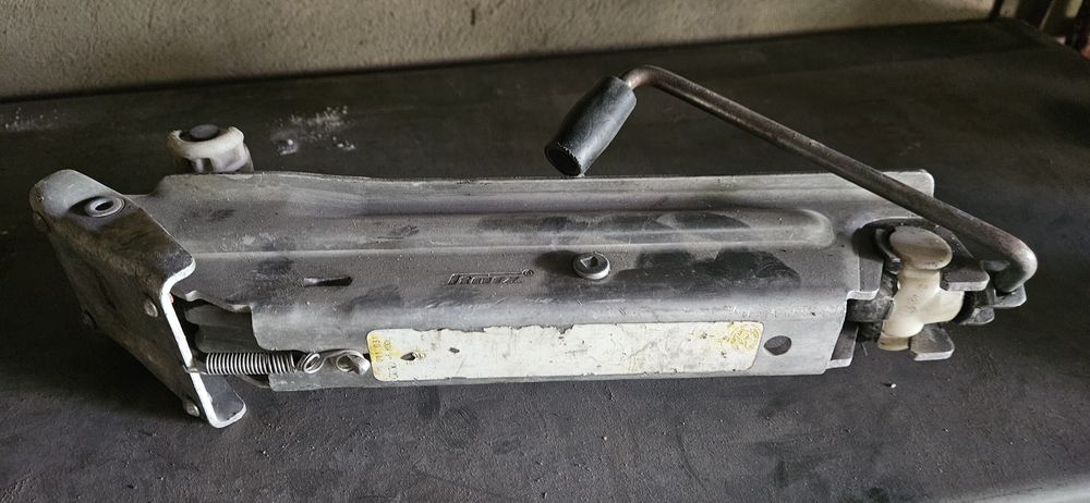 Домкрат ауди 100 А6 оригинал