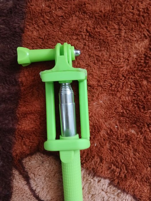 Selfie stick ISY verde