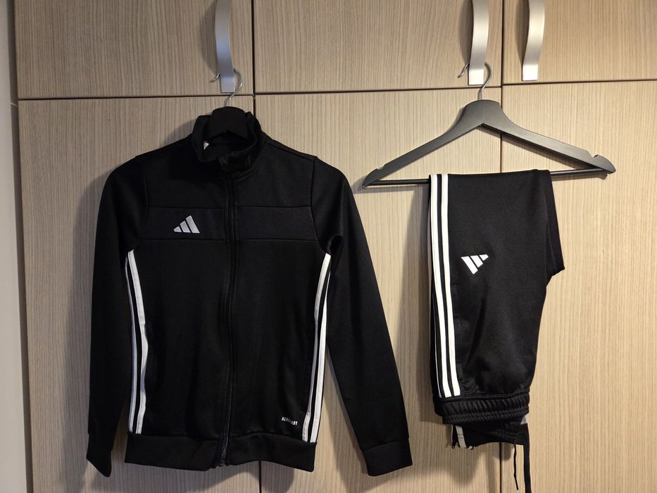Trening Adidas copii 11-12 ani 152 cm negociabil