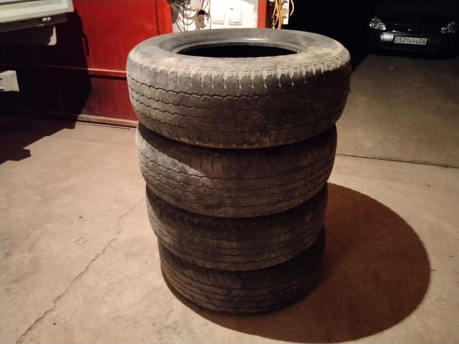 Продам Шины  265/65R17
