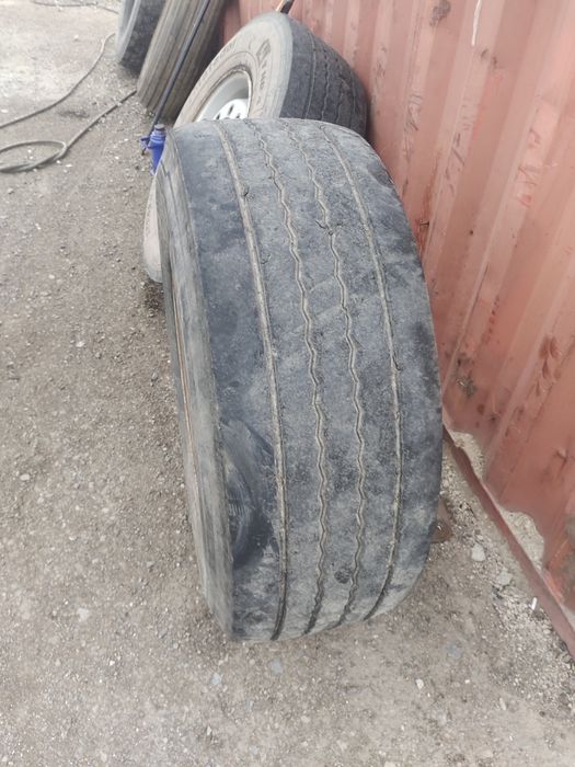 Продам болоны 385.65.R22.5