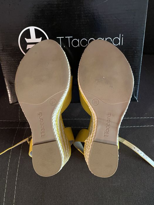 Летние босоножки