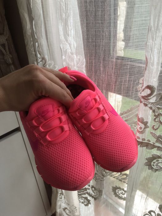 Детски маратонки за момиче