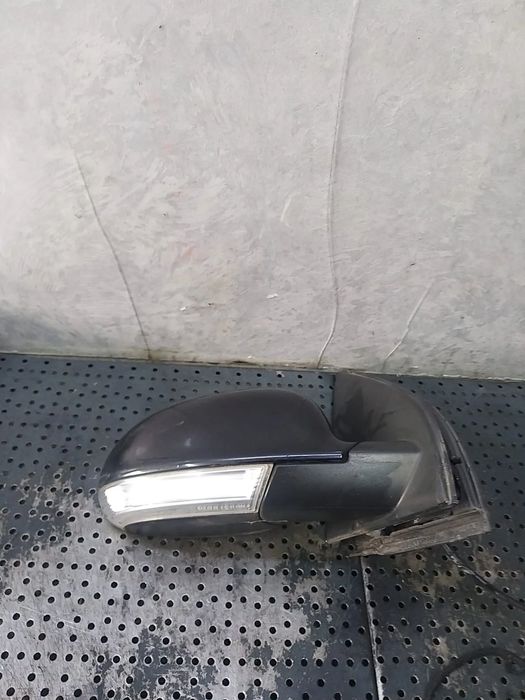 Oglinda electrica dreapta vw golf 5 1k model in 2 usi 1k1857502
