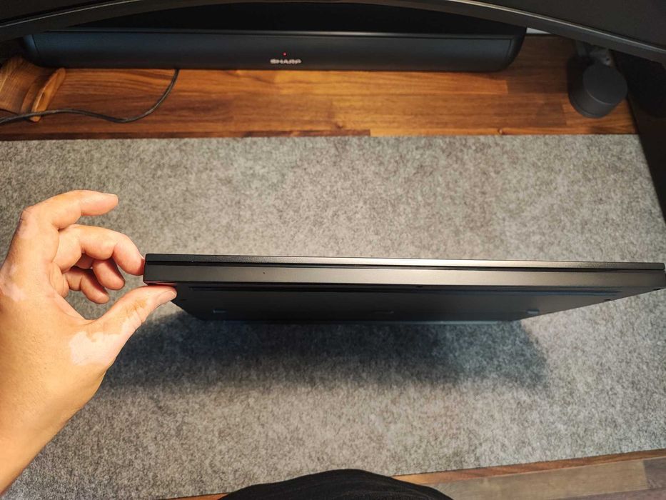 Лаптоп MSI GS66 Stealth