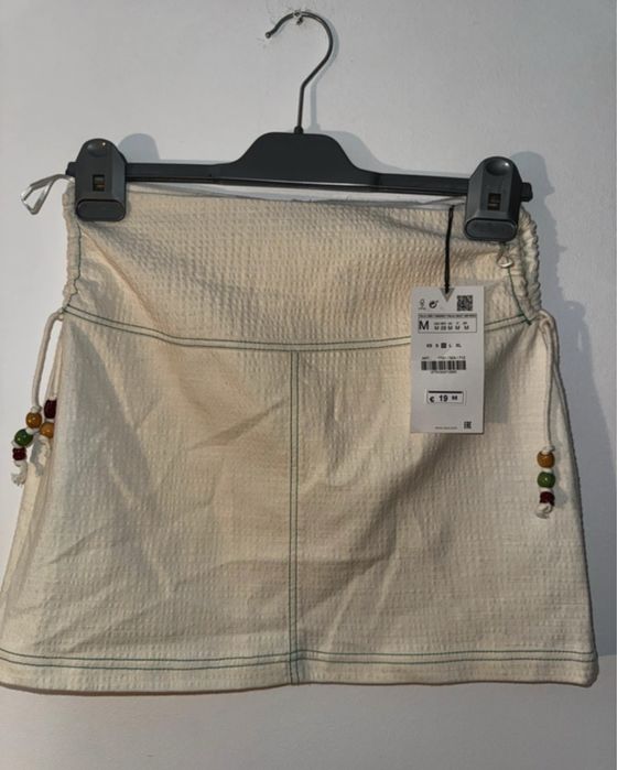 Fusta mini de panza cu detalii din margele