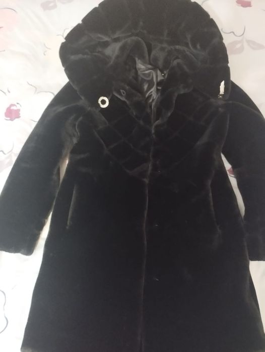 Продам срочно шуба мутон размер 44 и пехора размер 44. Дёшево