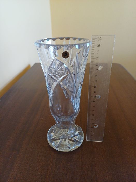 кристални вази.             .