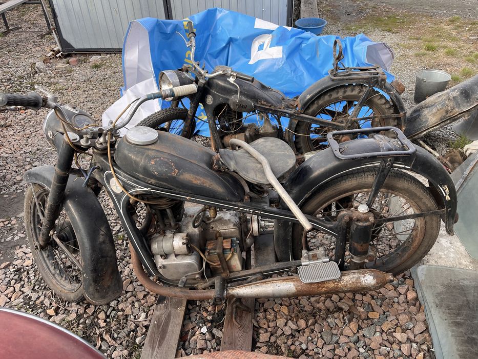 Ретро мотоциклы BMW R35 SIMSON 425