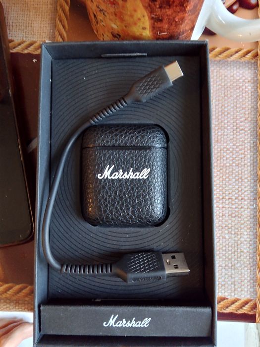 Беспроводные наушник Б/У