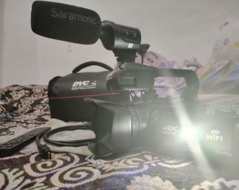 Видео камера saramonic