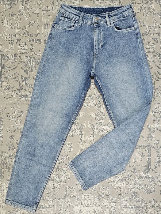 Jeans fete H&M  mărime 140