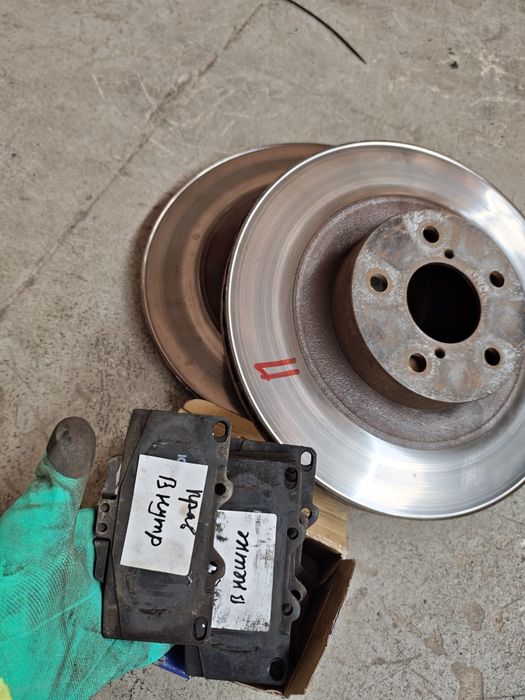 Передние тормозные диски Subaru Forester SF