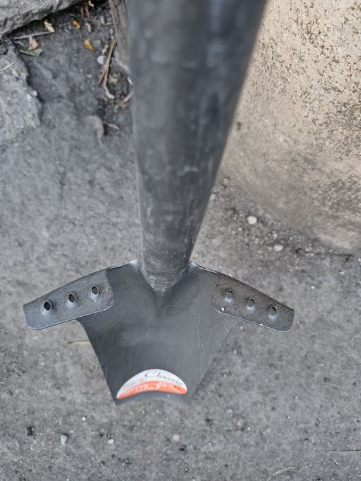 Lopata ingusta classic pentru sant, 15 cm, cu coada scurta din lemn