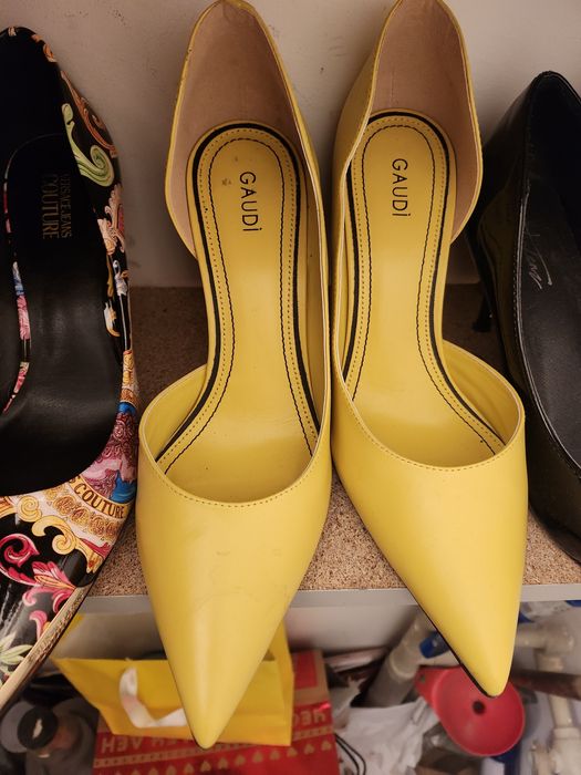 Обувки на ток 39 номер маркови