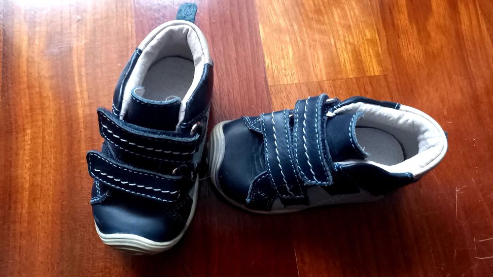 Pantofi / ghete ortopedice bebeluși
