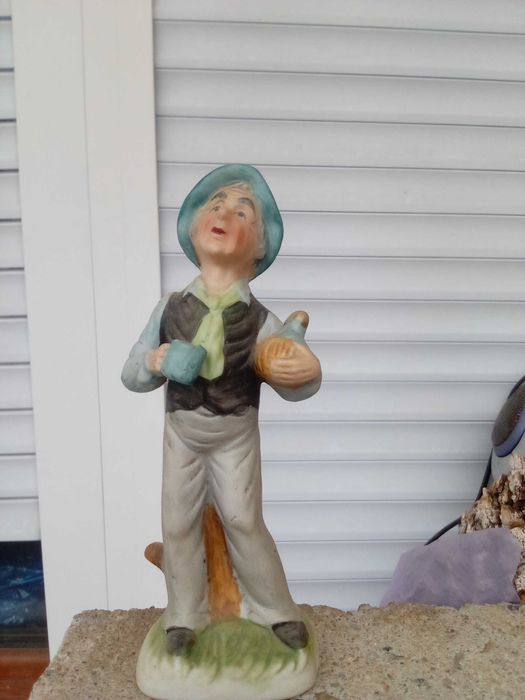 Керамична статуетка