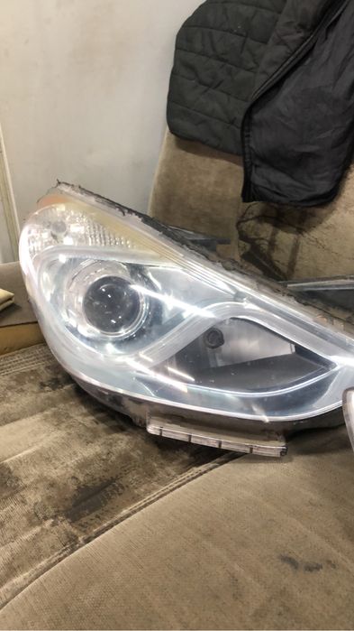 Продам родные фары на Сонату