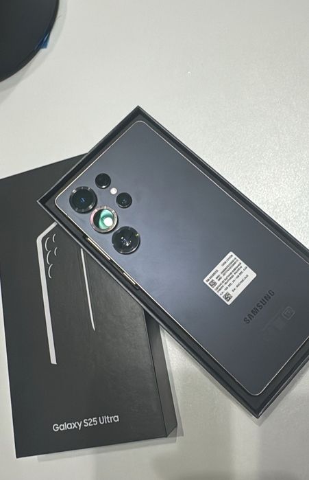 Продам Самсунг S25 Ultra 256гб