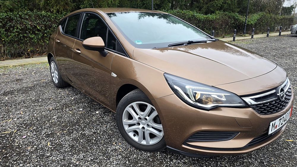 Opel Astra / import Germania