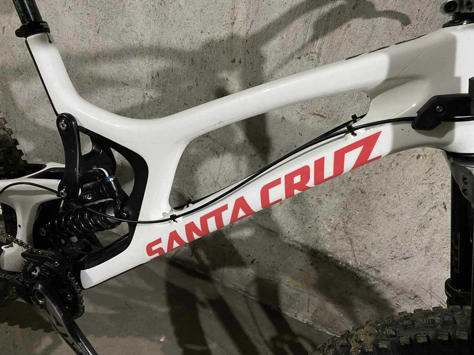 Рамка Santa Cruz V10