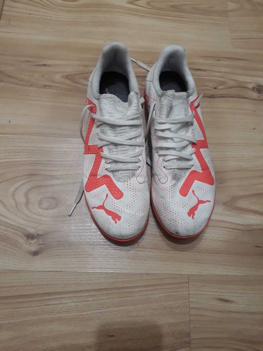 Стоножки за футбол Пума