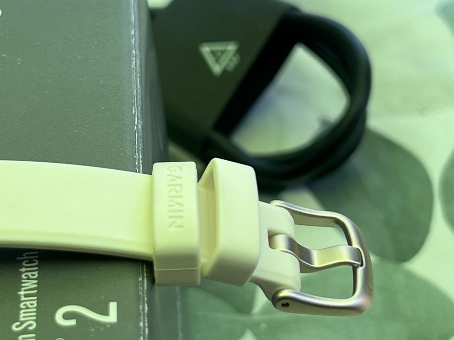 Smartwatch Garmin Lily 2 Active Curea de silicon Alb