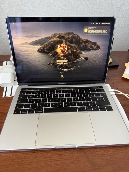 Macbook pro 13 2017 I5 3.1GHz 8 gb 256 gb SSD x4 Thunderbolt  ca nou