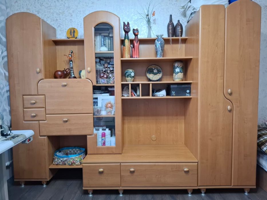 Стенка горка в гостиную