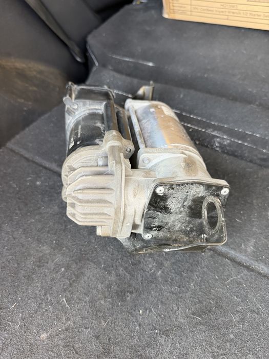 Компресор въздушно окачване Mercedes w213