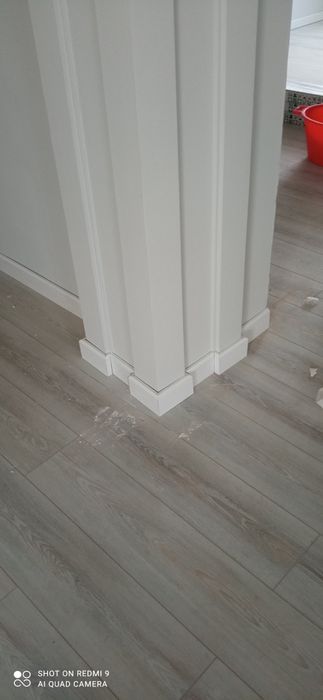 Установка плинтус МДФ. Полюмер.