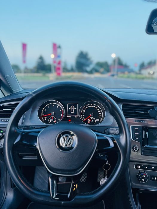 VOLKSWAGEN Golf 2014 — imagine 4