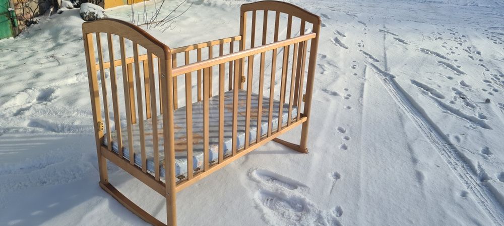 Кроватка детская