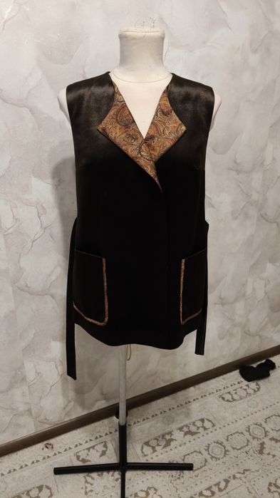 Жилетка модная женская